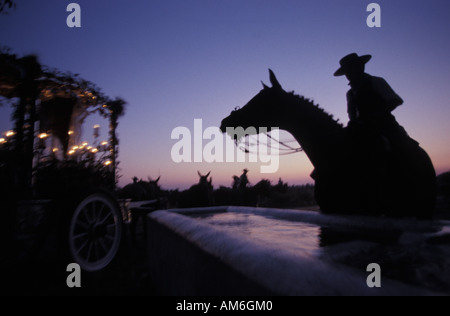 Le pèlerinage d'El Rocio qui mène à travers le parc national de Coto Donana Banque D'Images