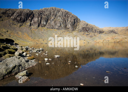 Pavey Ark de Stickle Tarn, Lake District Banque D'Images