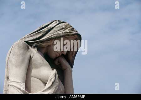 Le Canada pleure statue sur la crête de Vimy, Mémorial de la Première Guerre mondiale France Banque D'Images