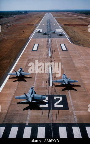 Escadron 75 F/A-18 Hornet les chasseurs à réaction, la base de la RAAF Tindale, près de Katherine, Territoire du Nord, Australie Banque D'Images