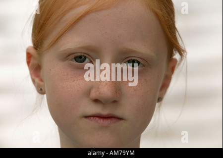 Portrait, sept ans, fille aux cheveux rouges Banque D'Images