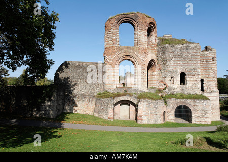 Bain public de l'empereur, fenêtres voûtées du Caldarium, Trèves, Rhénanie-Palatinat, Allemagne Banque D'Images