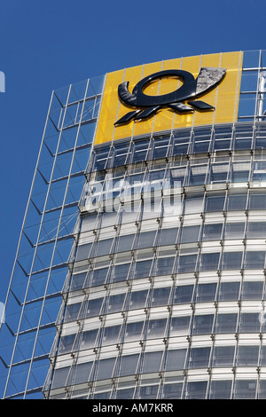 Cor du logotype, lors de la Post Tower de Bonn, NRW, Allemagne, Banque D'Images