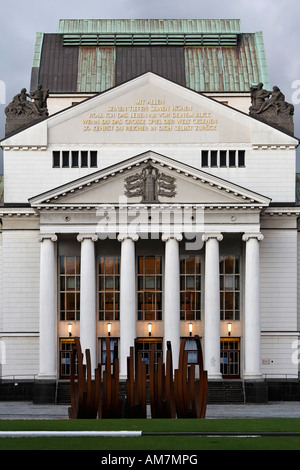 Opéra allemand sur les bords du Rhin, Duisburg, NRW, Allemagne Banque D'Images