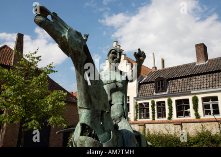 L'une des quatre statues cavalier de l'apocalypse à Bruges Belgique Mardi 17 Juillet 2007 Banque D'Images