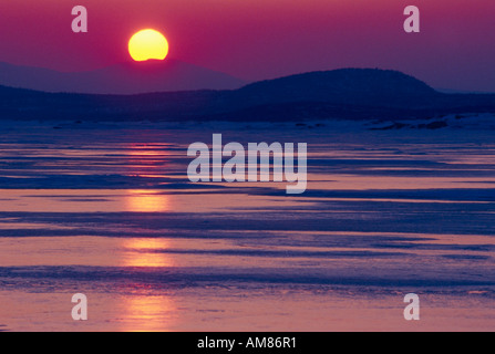 Coucher du soleil sur le lac de Akkajaure, Stora Sjoefallet Nationalpark, Nord de la Suède, Scandinavie, Europe Banque D'Images