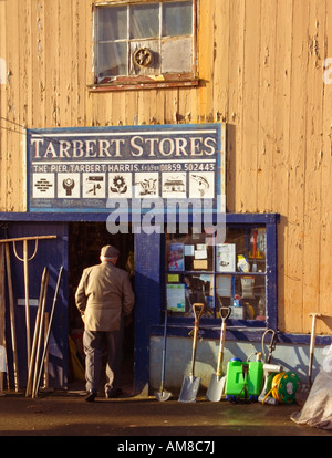 Tarbert Tarbert Stores traditionnels locaux North Harris Western Isles Hébrides extérieures en Écosse United Kingdom Banque D'Images