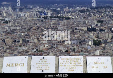 France Marseille Ex Voto et l'aperçu de la ville de Notre-Dame de La Garde Banque D'Images