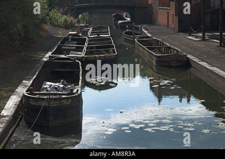 Black Country Living Museum Dudley montrant bassin du canal Banque D'Images