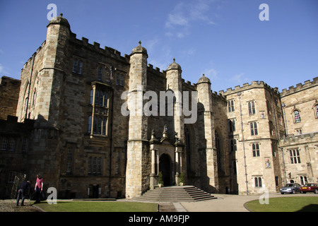 Château de Durham. Le château abrite aujourd'hui les étudiants de l'Université de Durham's University College. Banque D'Images