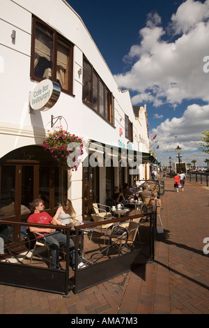 Poole Dorset UK Old Town Quay diners en plein air Banque D'Images