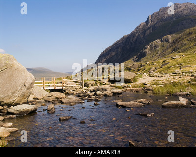 LLYN IDWAL ET de MONTAGNE TRYFAN MCG Idwal Réserve naturelle nationale dans la région de montagnes de Snowdonia National Park. Ogwen Gwynedd au Pays de Galles Royaume-uni Grande-Bretagne Banque D'Images