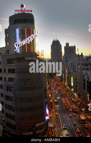 Gran Via dans la soirée, l'Espagne, Madrid Banque D'Images