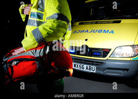 Pic martin phelps 170907 avonmouth bristol station incendie ambulance ambulancier Banque D'Images