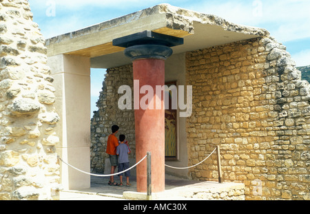 Partie d'une antique maison à l'excavation archéologique Knossos sur l'île grecque de Crète Banque D'Images