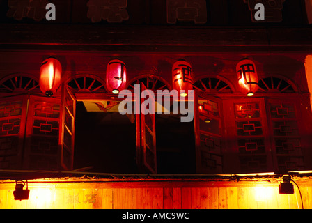 En dehors de Windows les lampes, Yangshuo, Gaungxi Province, China Banque D'Images