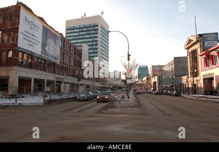 L'extérieur de l'édifice du magasin Eaton sur l'avenue Portage car il est en démolition à Winnipeg Manitoba Canada Banque D'Images