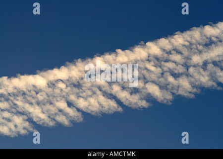 La vapeur d'Trails-Chemtrails Jet Banque D'Images