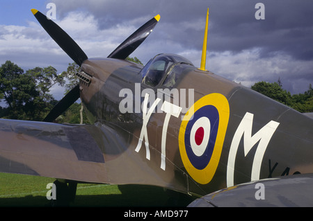 La Seconde Guerre mondiale chasseur Spitfire 2 GAV 1020 Banque D'Images