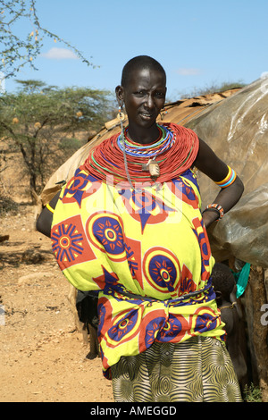 Samburu, Kenya femme enceinte Banque D'Images