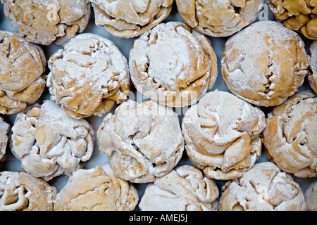 Boule de pâte une Schneeballen allemand traditionnel Noël Nourriture Rothenburg Allemagne Banque D'Images