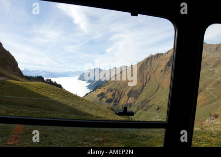 Train de montagne Rothorn Bahn entre Brienz et Brienzer Rothorn SUISSE ALPES pic s Banque D'Images