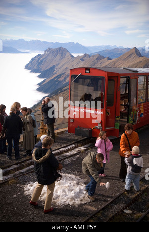 Train de montagne Rothorn Bahn entre Brienz et Brienzer Rothorn SUISSE ALPES pic s Banque D'Images