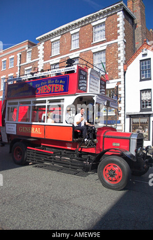 Bus Tour Chester England Banque D'Images