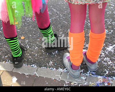 Chaussures Fantaisie sur deux adolescentes Banque D'Images