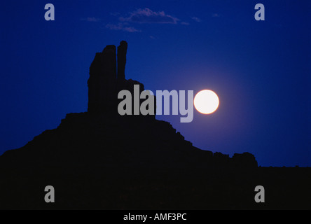 Pleine lune sur Monument Valley Arizona, USA Banque D'Images