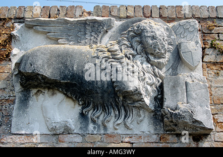 Statue de Lion sur le mur, Torcello Museum, Museo di Torcello, sur l'île de Torcello, Venise, Italie Banque D'Images