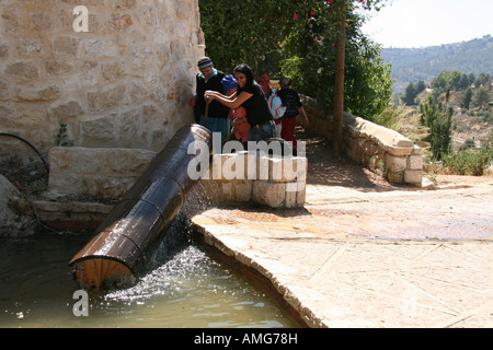 Israël Jérusalem Ein Yael un musée archéologique à Nahal Refaim agriculture manuelle de la pompe à eau en bois Banque D'Images