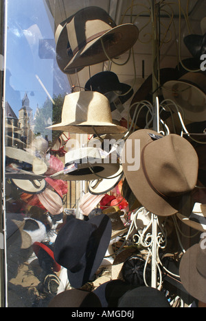 Vitrine de boutique exclusif hat en centre ville Maastricht Pays-Bas Banque D'Images