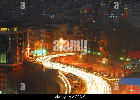 L'heure de pointe du soir d'Istanbul à Beyoglu. L'année 2007. Banque D'Images