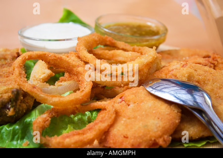 Oignon frit servi au restaurant Banque D'Images