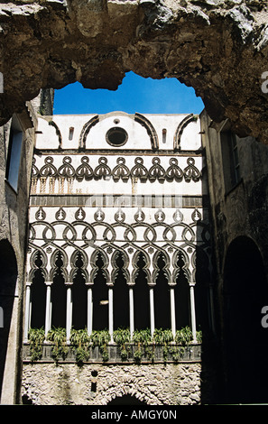 Cloîtres dans Villa Rufolo, Ravello, Côte Amalfitaine, Campanie, Italie Banque D'Images