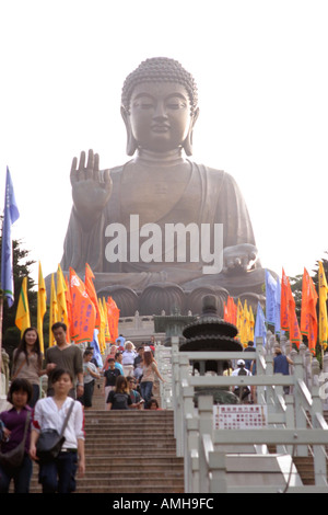 Bouddha en bronze géant de l'île de Lantau à Hong Kong Chine Banque D'Images