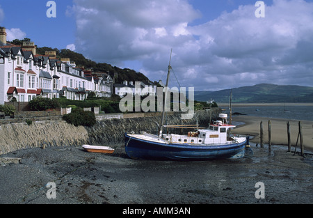 Haute mer d'une péniche (bateau de sauvetage), converti Penhelig harbour, Aberdovey, Gwynedd, Pays de Galles, Royaume-Uni. Banque D'Images