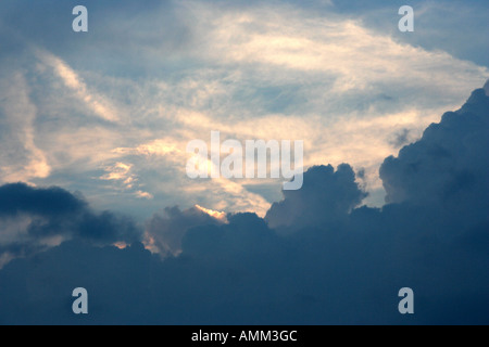 Ciel dramatique et nuages, pourrait être n'importe où Banque D'Images