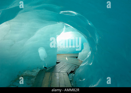 L'intérieur du glacier du Rhône. Le début du Rhône. Alpes Suisses, Banque D'Images