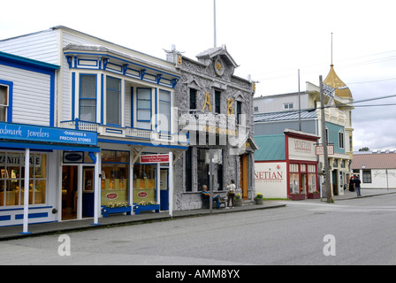 Les magasins et boutiques à Skagway en Alaska AK États-Unis Aux États-Unis, le passage de l'intérieur les acheteurs de voyage vacances tourisme touristes Banque D'Images