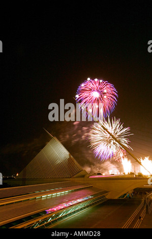 Plus d'artifice Calatrava plus Milwaukee Art Museum Banque D'Images