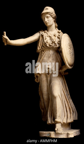 Statue romaine en marbre d'Athéna Parthène de type Farnèse, une copie impériale du IIe siècle après JC après la chryséléphantine perdue du Ve siècle av. J.-C. par Phidias Banque D'Images