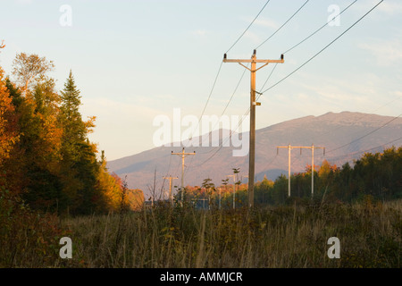 Les lignes de la terre du bois privé dans le New Hampshire s Montagnes Blanches Jefferson NH Gamme présidentielle Banque D'Images