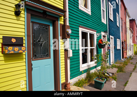 Les maisons de charme au centre-ville de St John's, St John's Bay, île d'Avalon, Terre-Neuve-Labrador, Canada. Banque D'Images