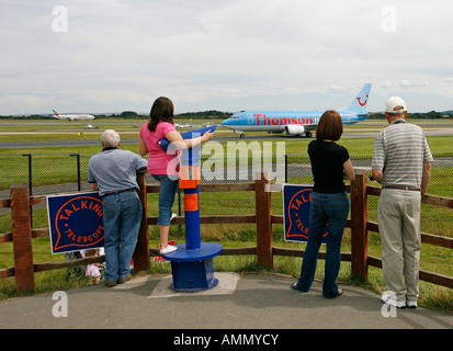 Affichage de l'aéroport de Manchester Park England UK Banque D'Images