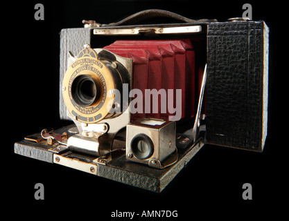 Eastman Kodak Brownie automatique avec soufflet rouge appareil photo. Pas de pliage de poche 2 Banque D'Images