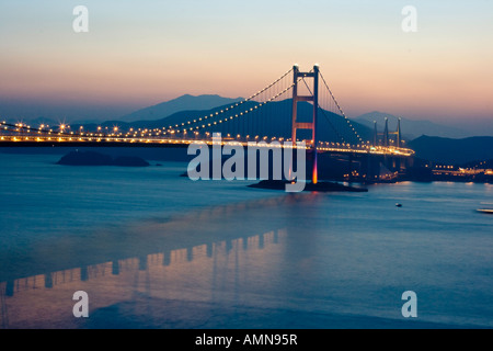 La pendaison de Tsing Ma Bridge au coucher du soleil Tsing Yi Hong Kong Banque D'Images