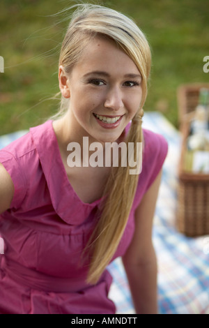 Portrait of Teenage Girl at Picnic Banque D'Images