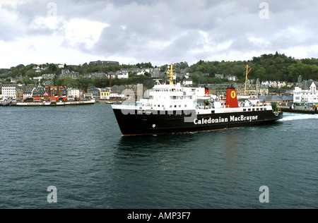 L'île d'Arran ferry Calmac laissant pour Oban Tiree et coll Banque D'Images
